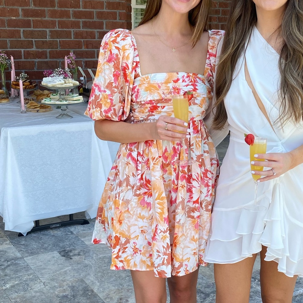 Abercrombie & Fitch Ruched Bodice Puff Sleeve Mini Dress in White Floral